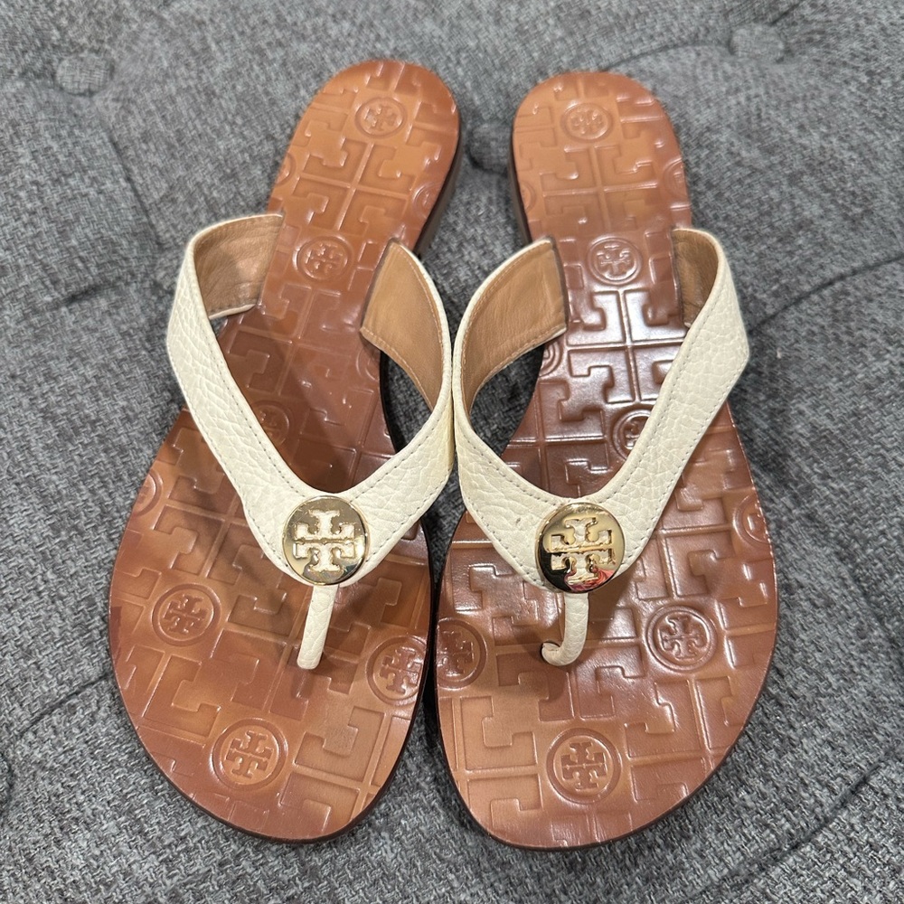 Tory Burch white leather flip flops Sz 9